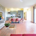 Vakantiehuis 2 Bedroom Amazing Home In Sassetta