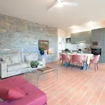 2 Bedroom Amazing Home In Sassetta Vakantiehuis Sassetta