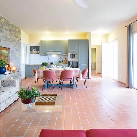 Holiday home 2 Bedroom Amazing Home In Sassetta