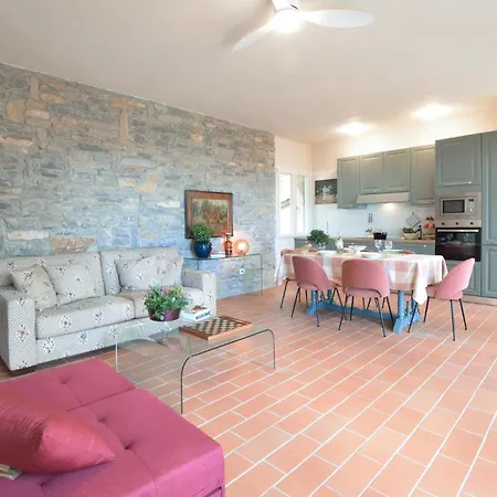 2 Bedroom Amazing Home In Sassetta Holiday home Sassetta