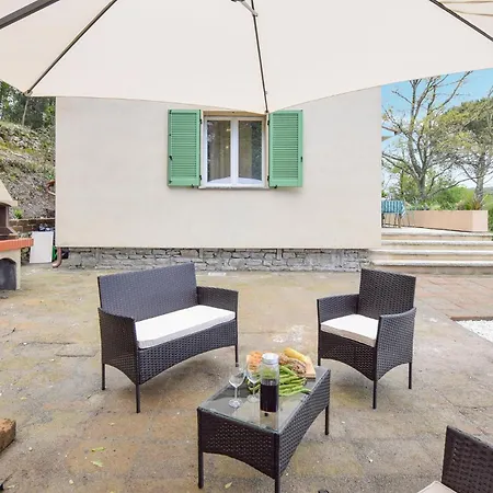 2 Bedroom Amazing Home In Sassetta Holiday home