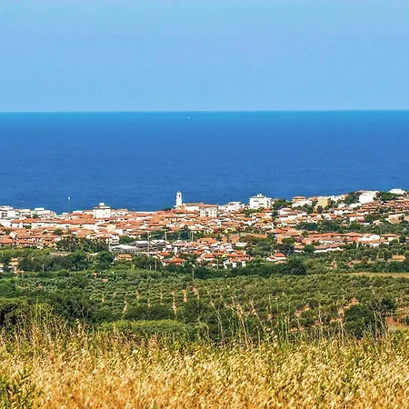 2 Bedroom Amazing Home In Sassetta Holiday home